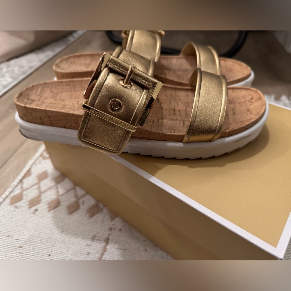 Michael Kors Colby slides Gold Buckle Strap Sandals size 8 - Picture 3 of 4